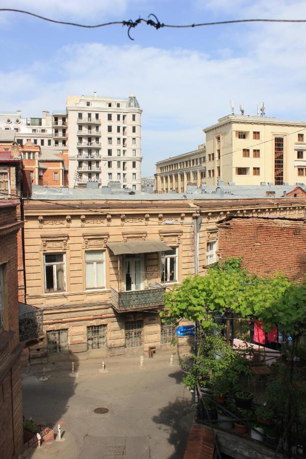 Valiko Hotel Тбилиси Екстериор снимка