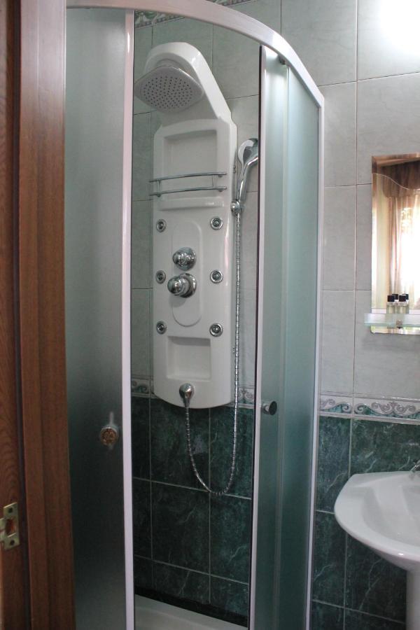 Valiko Hotel Тбилиси Екстериор снимка