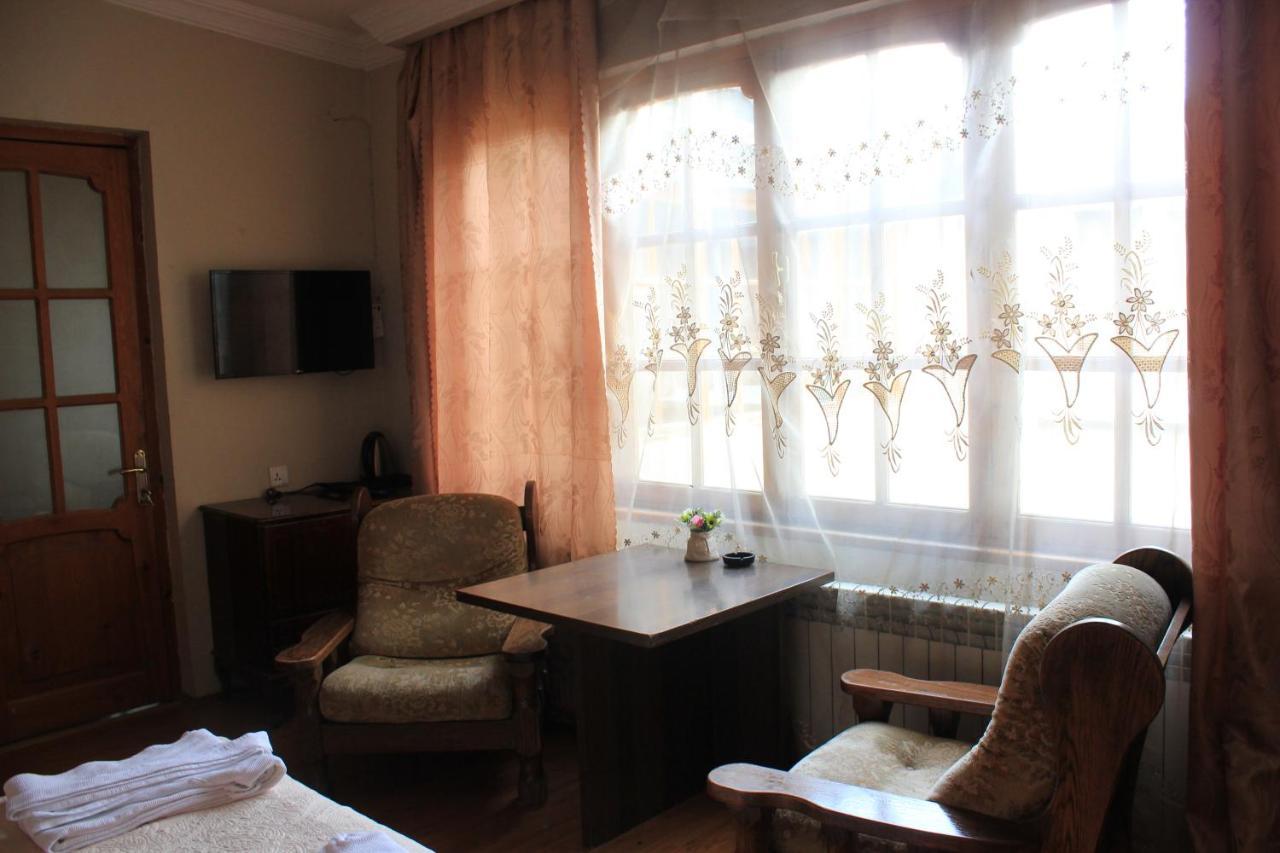 Valiko Hotel Тбилиси Екстериор снимка